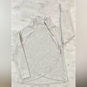 Jockey Ultra Soft Long Sleeve Neck Zip Pullover with Tulip Hem Size Large